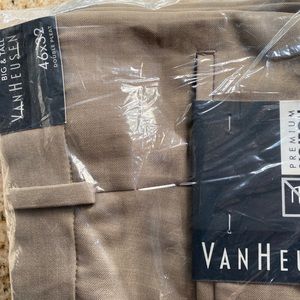 46x32 Van Heusen Trousers no iron